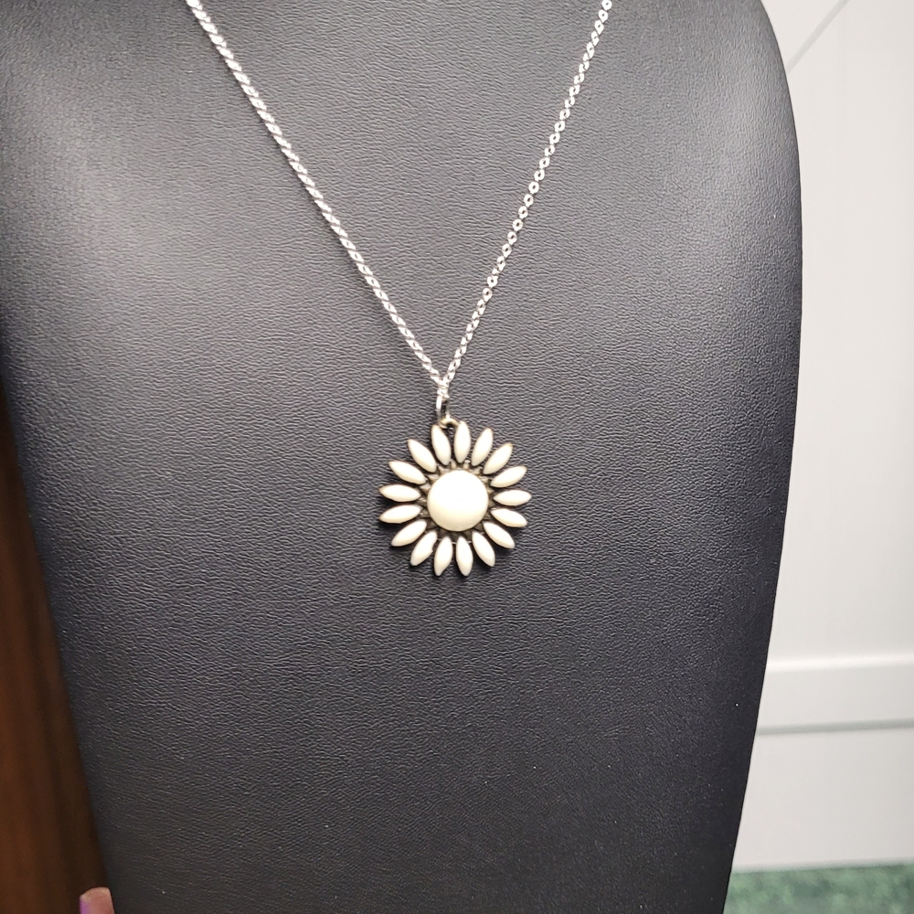 Hand Crafted Cream Sunflower Necklace